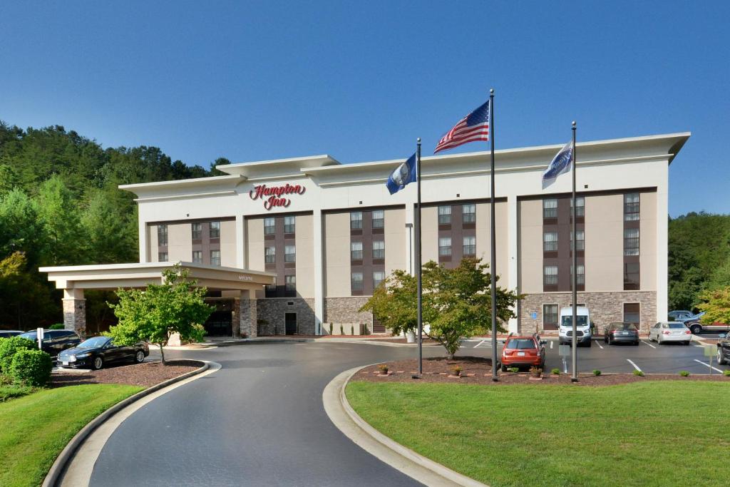 Hampton Inn Martinsville Main image 1