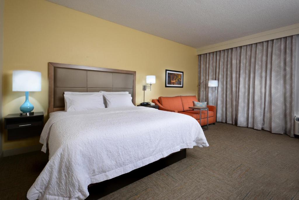 Hampton Inn Martinsville Main image 2